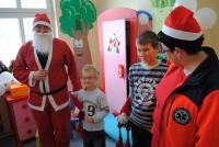 Miko�aj na oddziale dzieci�cym